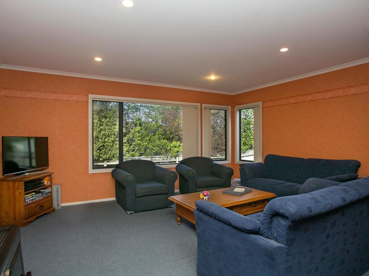 Laid Back On Lakewood - Taupo Holiday Home Eksteriør billede